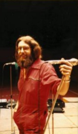 Der Old Hippie beim Bhnenaufbau - copyright Lightmaster