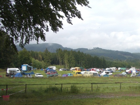Burg Herzberg Festival 2004 Ein Vorort von Freak City