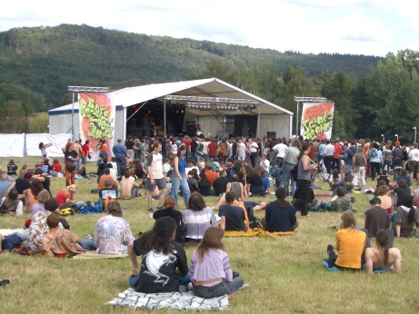 Burg Herzberg Festival 2004 Festival Platz und Bhne