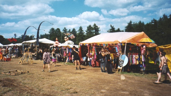 Burg Herzberg Festival 2002 Haendler - copyright by Lightmaster